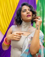 Anasuya Bharadwaj Glamorous Impresses